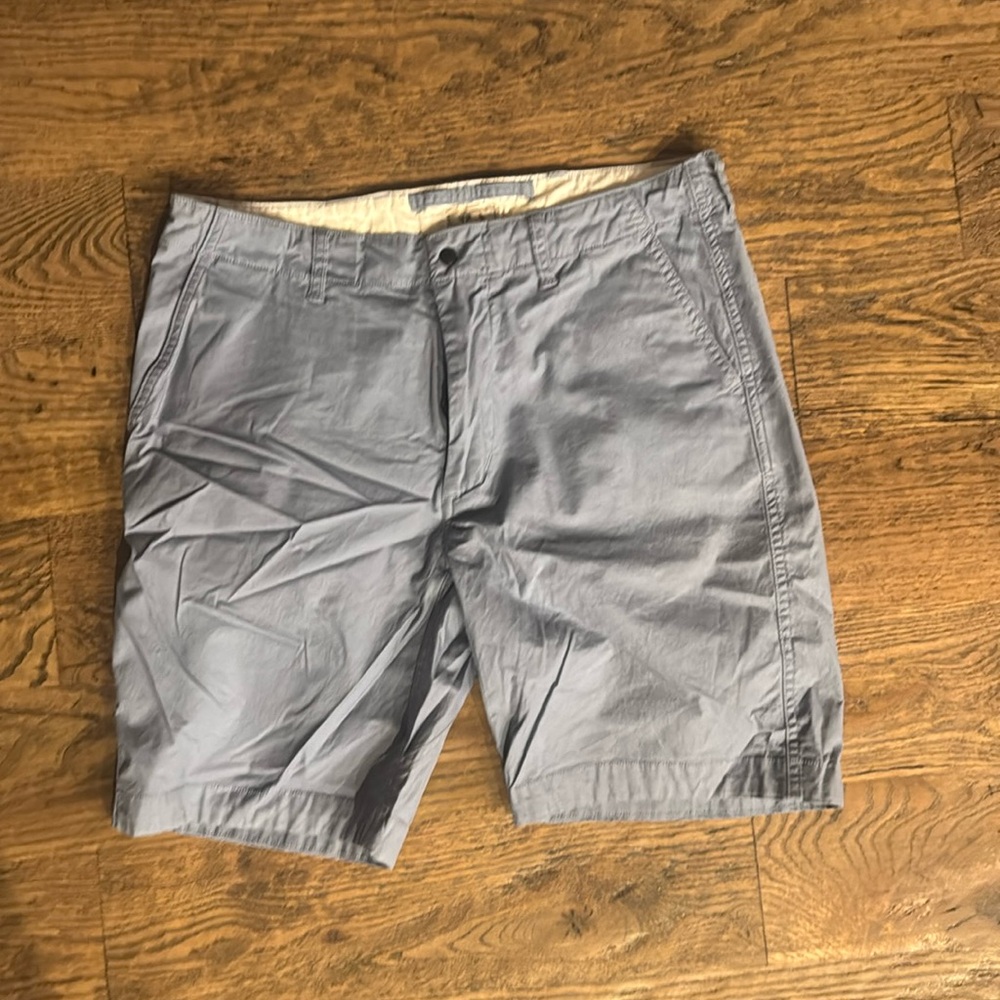 Relwen Light Blue shorts men’s 32